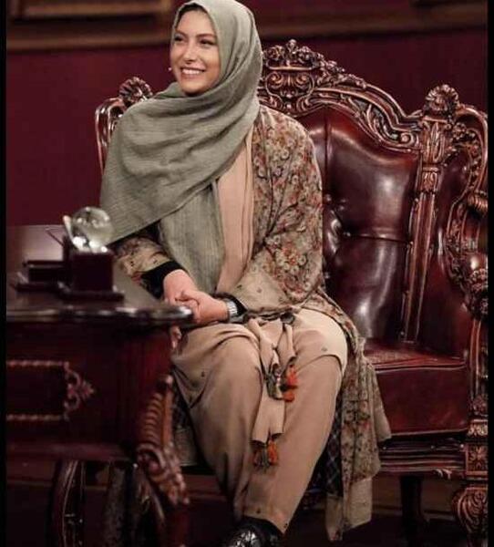 عکس فریبا نادری در آسانسور