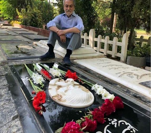 عکس سنگ قبر عزت الله انتظامی