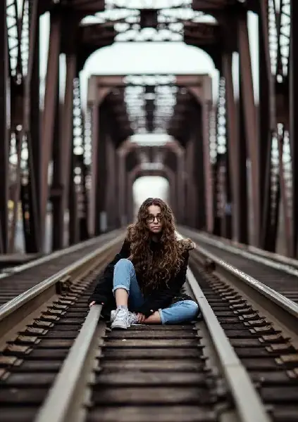 ایده عکس روی ریل قطار