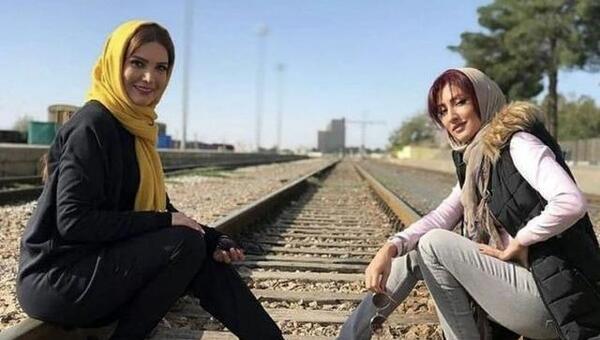 ایده عکس روی ریل قطار