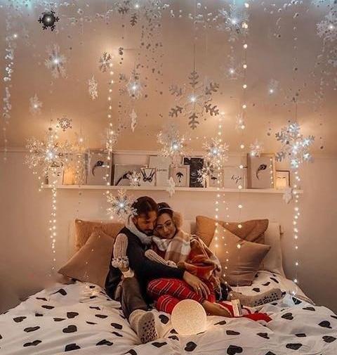 عکس عاشقانه بدون متن روی تخت