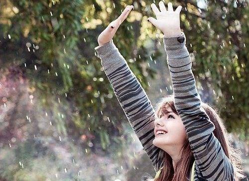 عکس پروفایل زن خوشحال