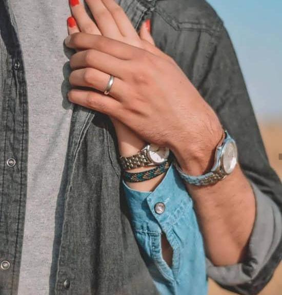 عکس دونفره دست رو قلب