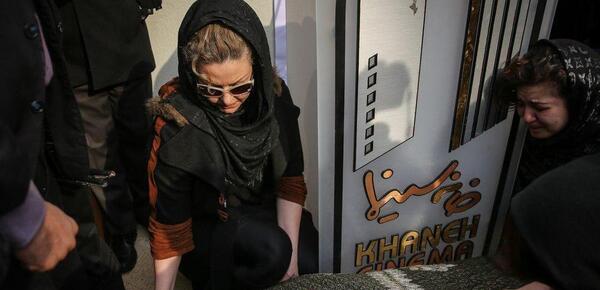 عکس حسن جوهرچی و همسر و فرزندانش