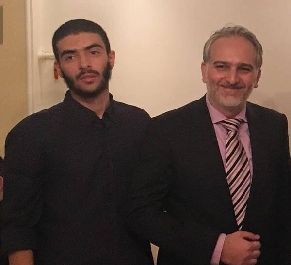 عکس بیژن بنفشه خواه و فرزندانش