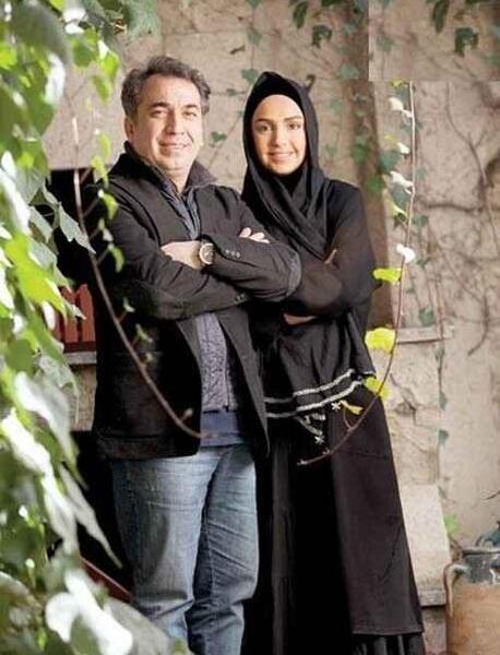عکس علیرضا خمسه و همسرش و دخترش