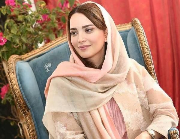 عکس لباس بهنوش طباطبایی