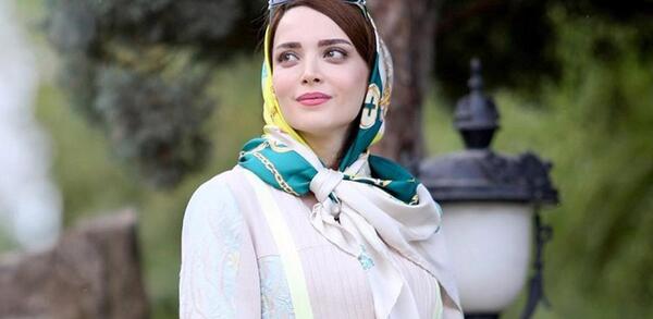 عکس لباس بهنوش طباطبایی