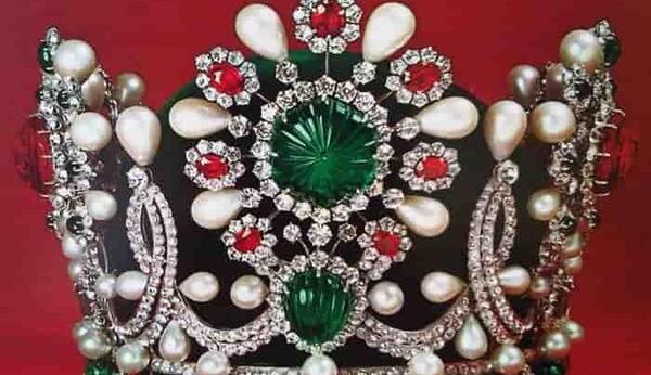 عکس تاج فرح