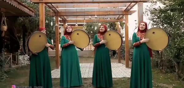 عکس کلیپ روز دختر گروه رستاک