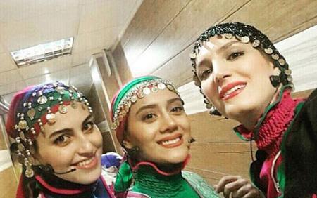 عکس کلیپ روز دختر گروه رستاک