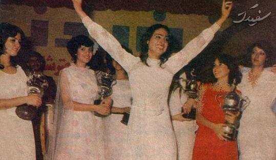 عکس افسانه بایگان ومادرش