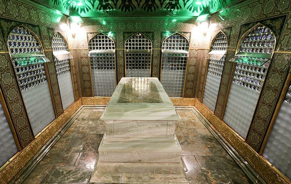 عکس سنگ قبر حضرت علی