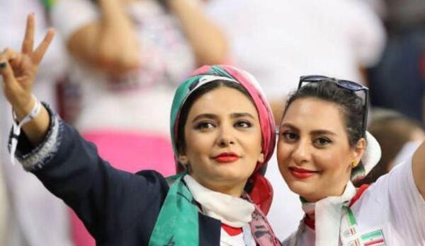 عکس لیندا کیانی در روسیه