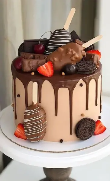 عکس کیک شکلاتی دخترانه