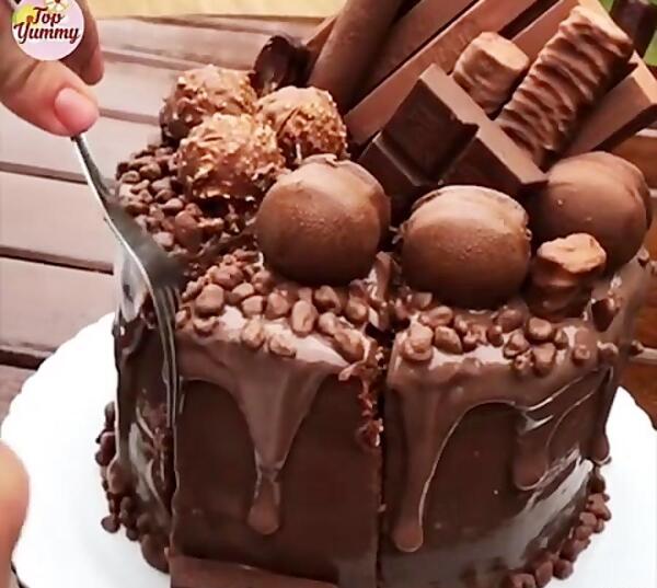 عکس کیک شکلاتی دخترانه