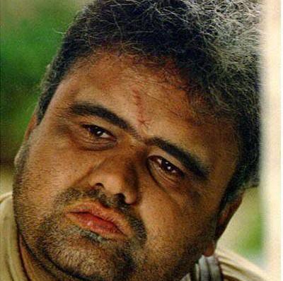 عکس اکبر عبدی در فیلم مادر