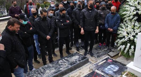 عکس سنگ قبر جدید علی انصاریان