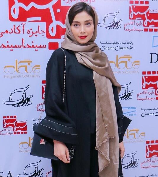 عکس دیبا زاهدی بدون گریم