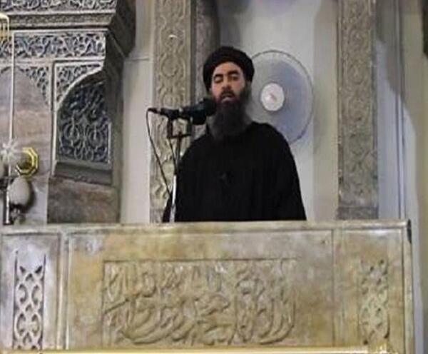 عکس حاج قاسم سلیمانی در نماز جمعه داعش