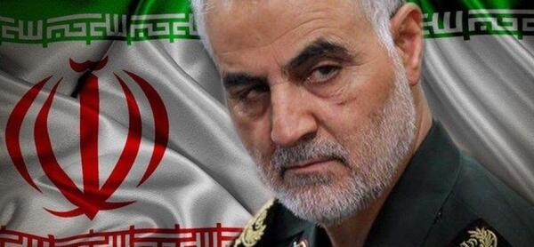 عکس حاج قاسم سلیمانی در نماز جمعه داعش