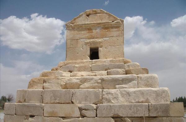 عکس کاخ کوروش کبیر
