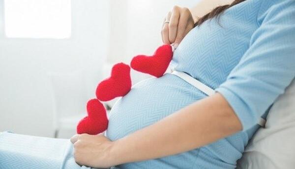 عکس در حال بارداری