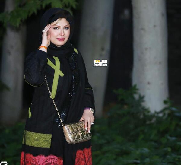 عکس ایستاده بازیگران