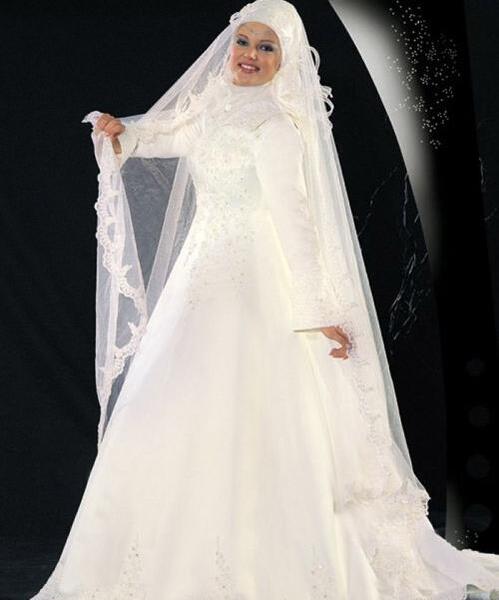 عکس افسانه پاکرو در لباس عروس