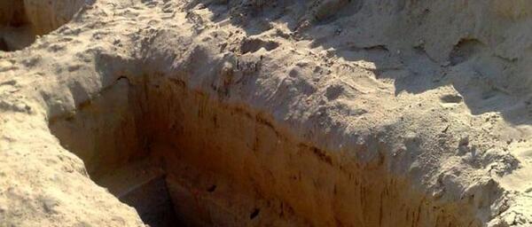 عکس قبرستان خالی