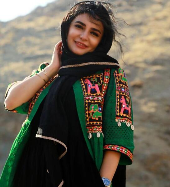 عکس لیندا کیانی خارج از کشور