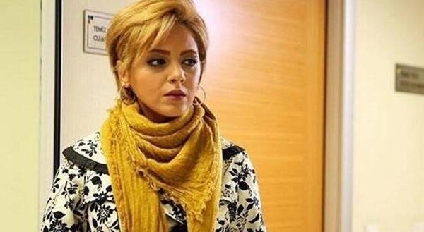 عکس بازیگر چکامه چمن ماه