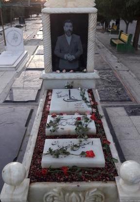 عکس سنگ قبر انصاریان
