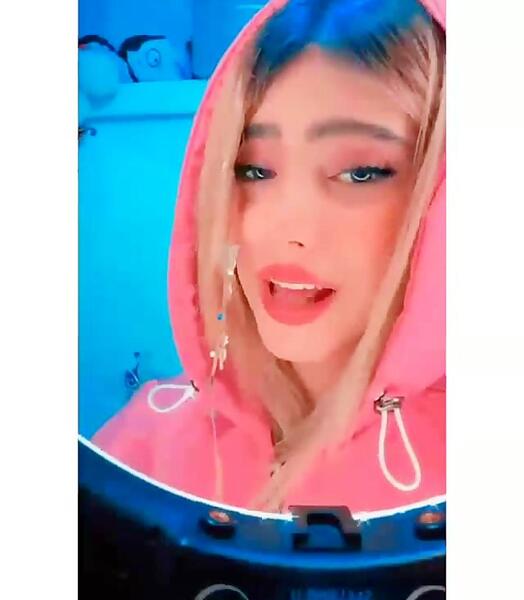 عکس ایستاده دیانا رحیمی