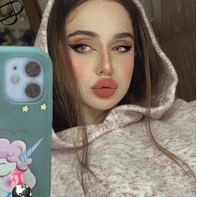 عکس ایستاده دیانا رحیمی