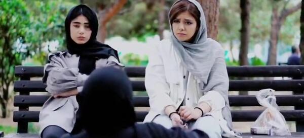 عکس ایستاده دیانا رحیمی