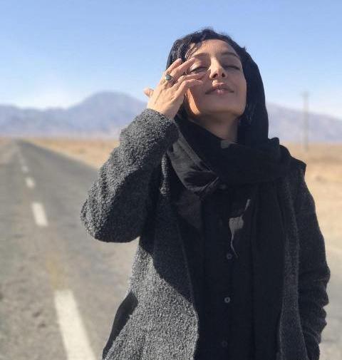 عکس ساره بیات تنهایی