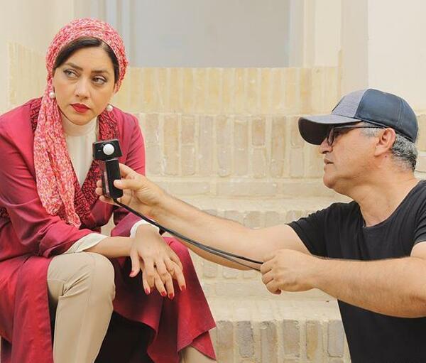 عکس بهاره کیان افشار در کلاه پهلوی