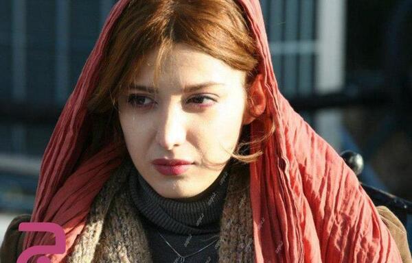 عکسهای روشنک گرامی در سریال فاصله ها