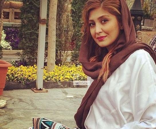 عکس خزر معصومی و همسرش