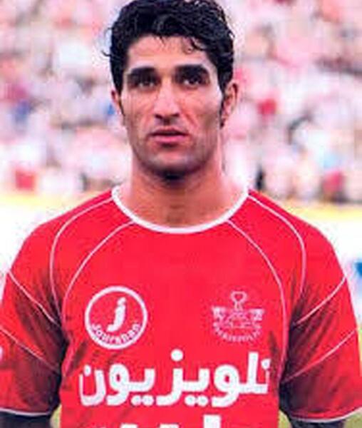 عکس پژمان جمشیدی در لباس پرسپولیس