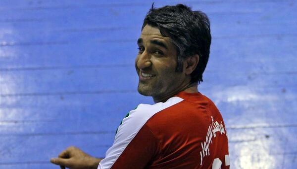 عکس پژمان جمشیدی در لباس پرسپولیس