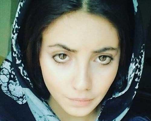 عکس ایستاده سحر تبر