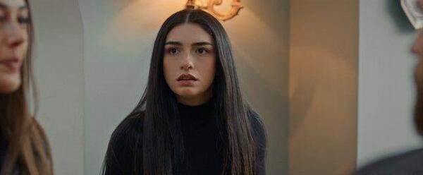 عکس گونش در سریال شعله های آتش