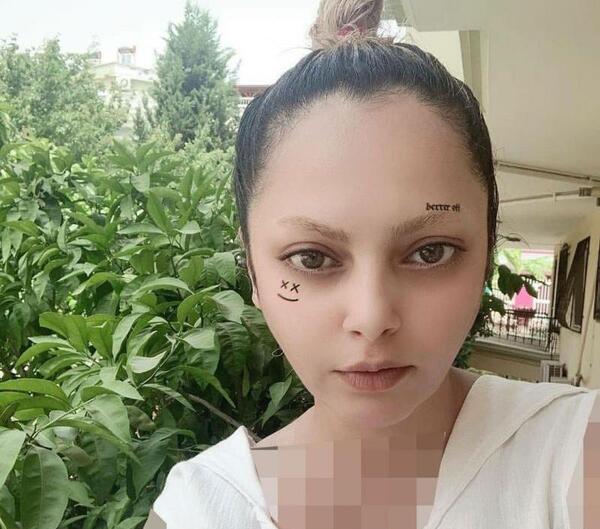 عکس تصاویر چکامه چمن ماه در خارج