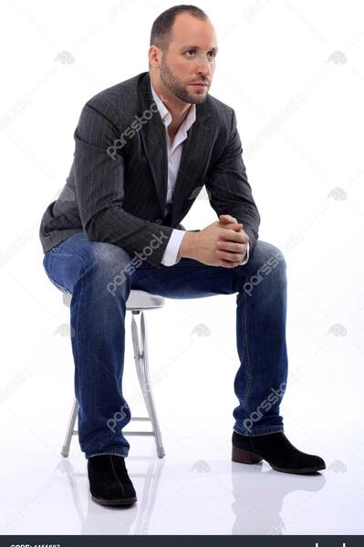 عکس انسان نشسته