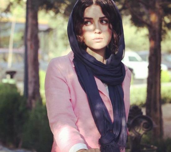 عکس افسانه پاکرو در تکیه بر باد