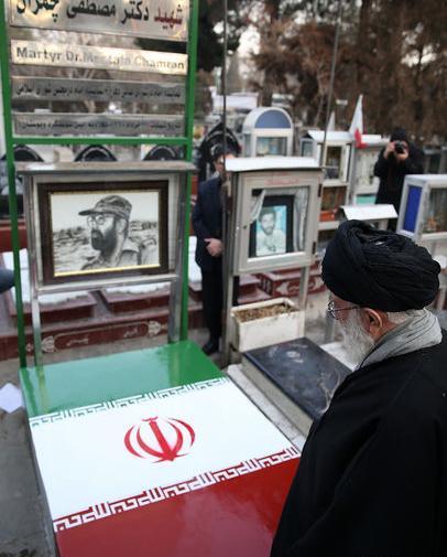 عکس سنگ قبر شهید چمران