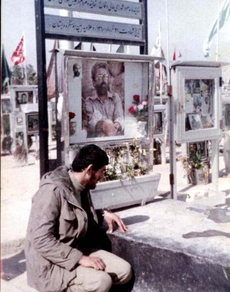 عکس سنگ قبر شهید چمران