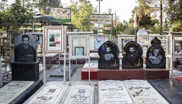 عکس سنگ قبر شهید چمران